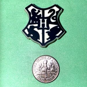 (10 for $15) HOGWARTS School Flag Harry Potter Crocs Shoe Charms
